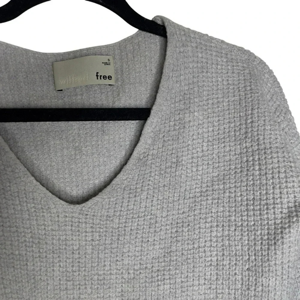 Aritzia Wilfred Free Wolter Wool Grey V-Neck Long Sleeve Knit sweater Size Small - Picture 8 of 10
